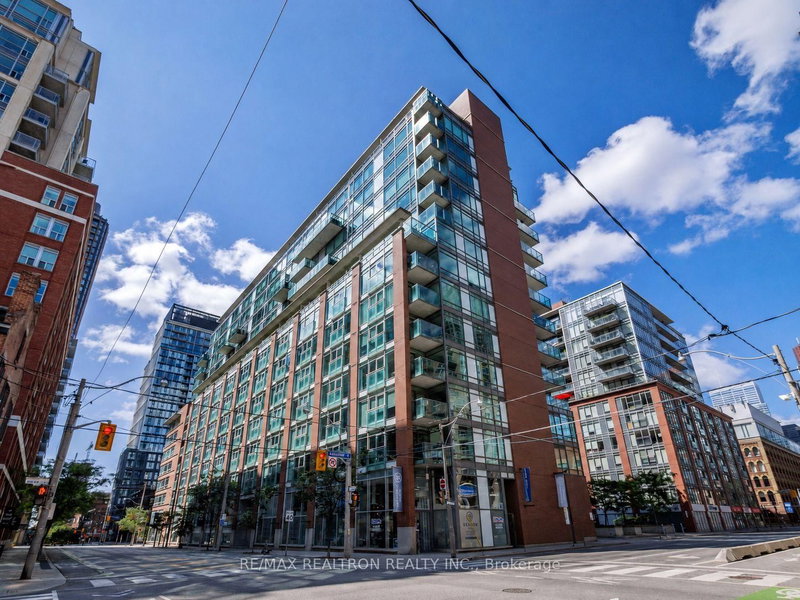320 - 218 King Street E