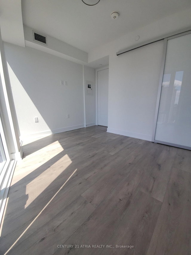 1808 - 575 Bloor Street E