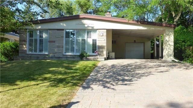 home for lease on 38 Bayberry Crescent