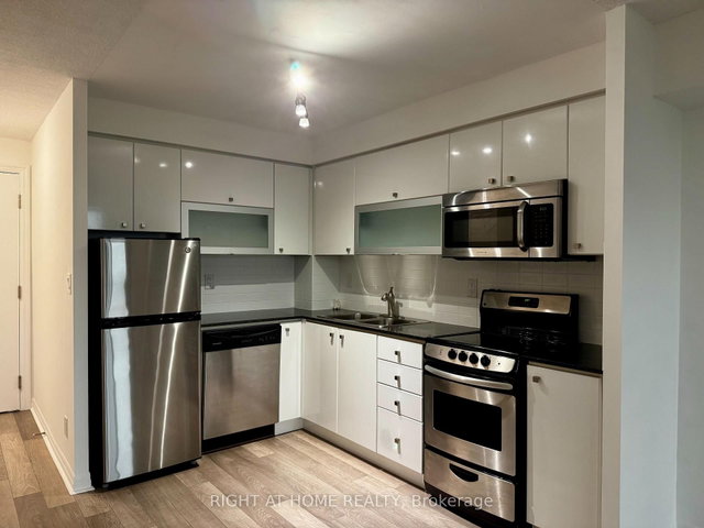 1507 - 2015 Sheppard Avenue E