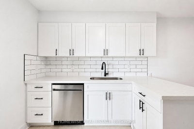 Unit 307 — 2500 Bathurst Street — photo 3