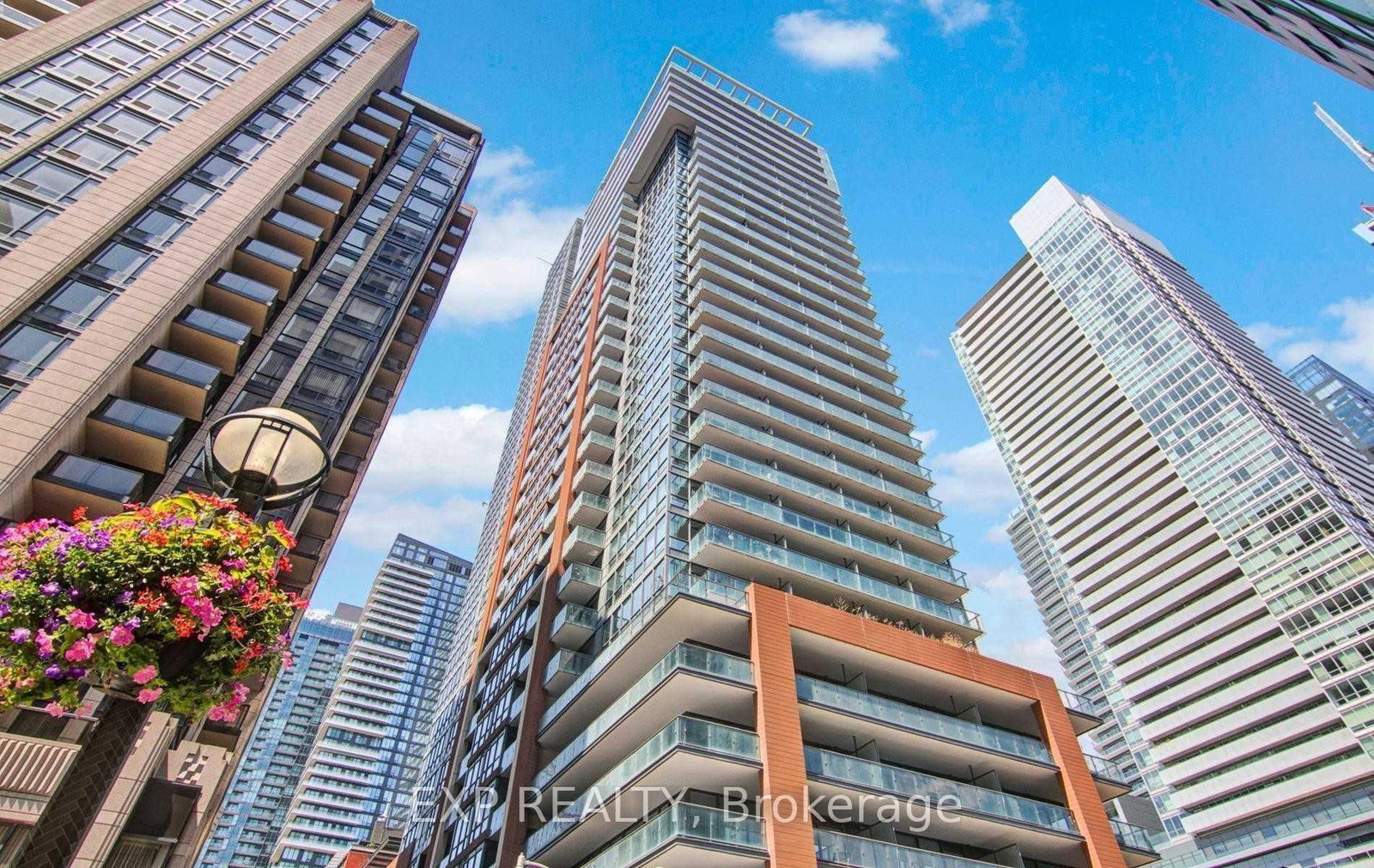 Condo for lease at 417-8 Mercer Street, Toronto, Ontario, M5V 1H3 - Waterfront Communities C1 - MLS: C13598558