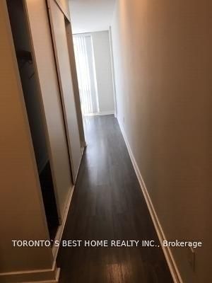 Unit Master — 428 Lake Shore/ G06 Boulevard W — photo 4