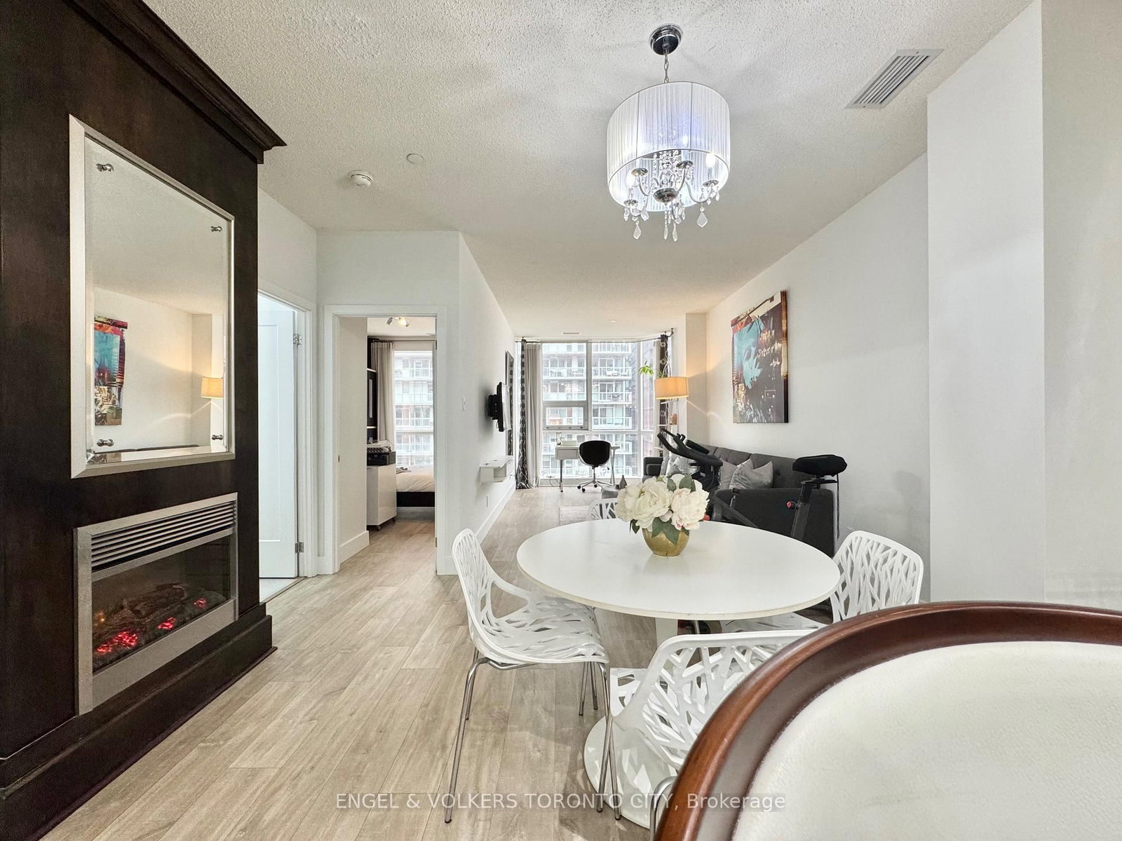 393 King Street W • #706 • Toronto, ON photo 17
