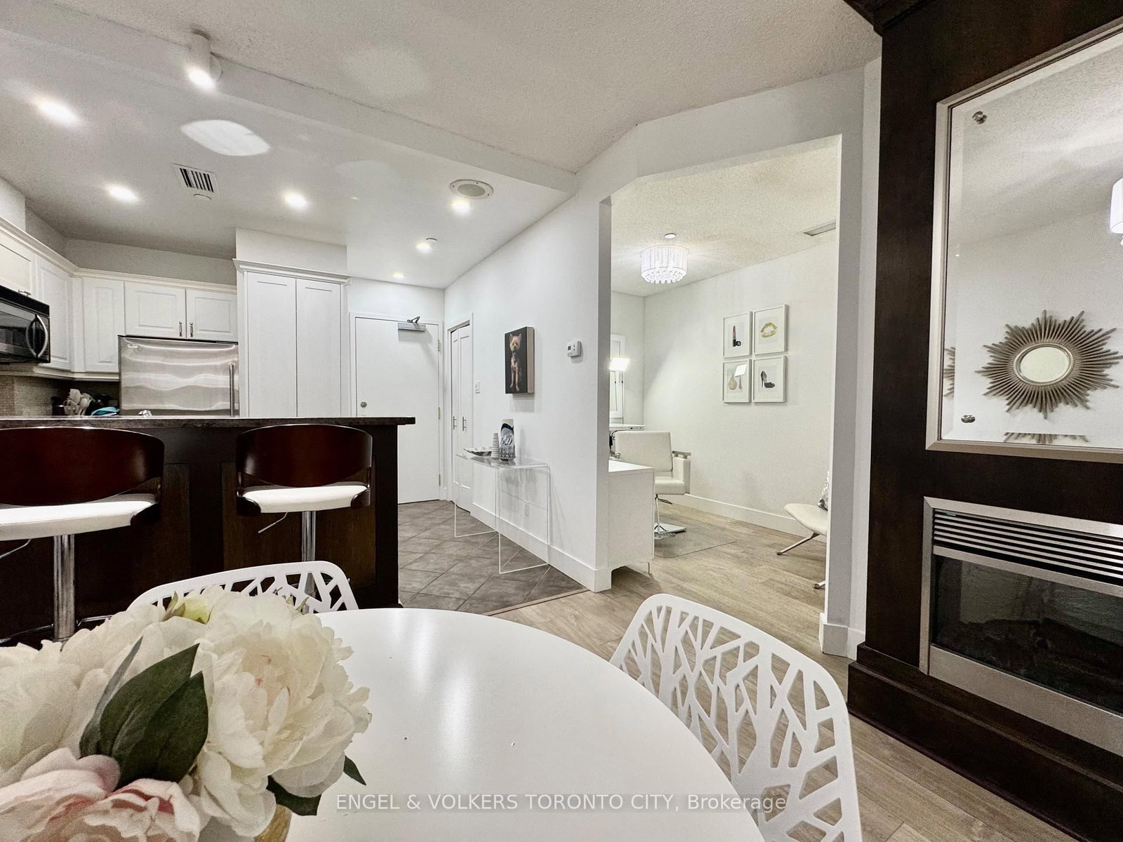 393 King Street W • #706 • Toronto, ON photo 27