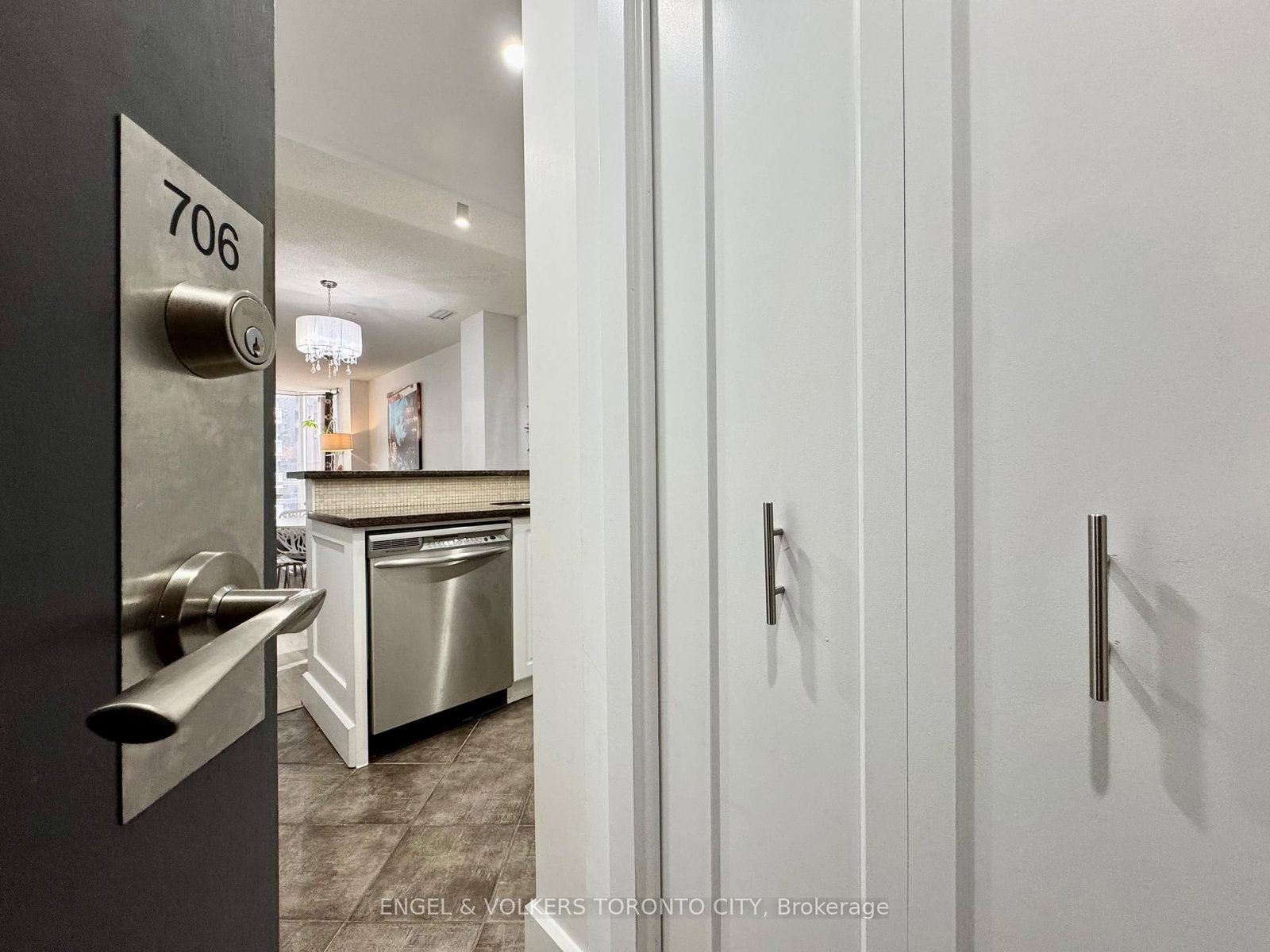 393 King Street W • #706 • Toronto, ON photo 34