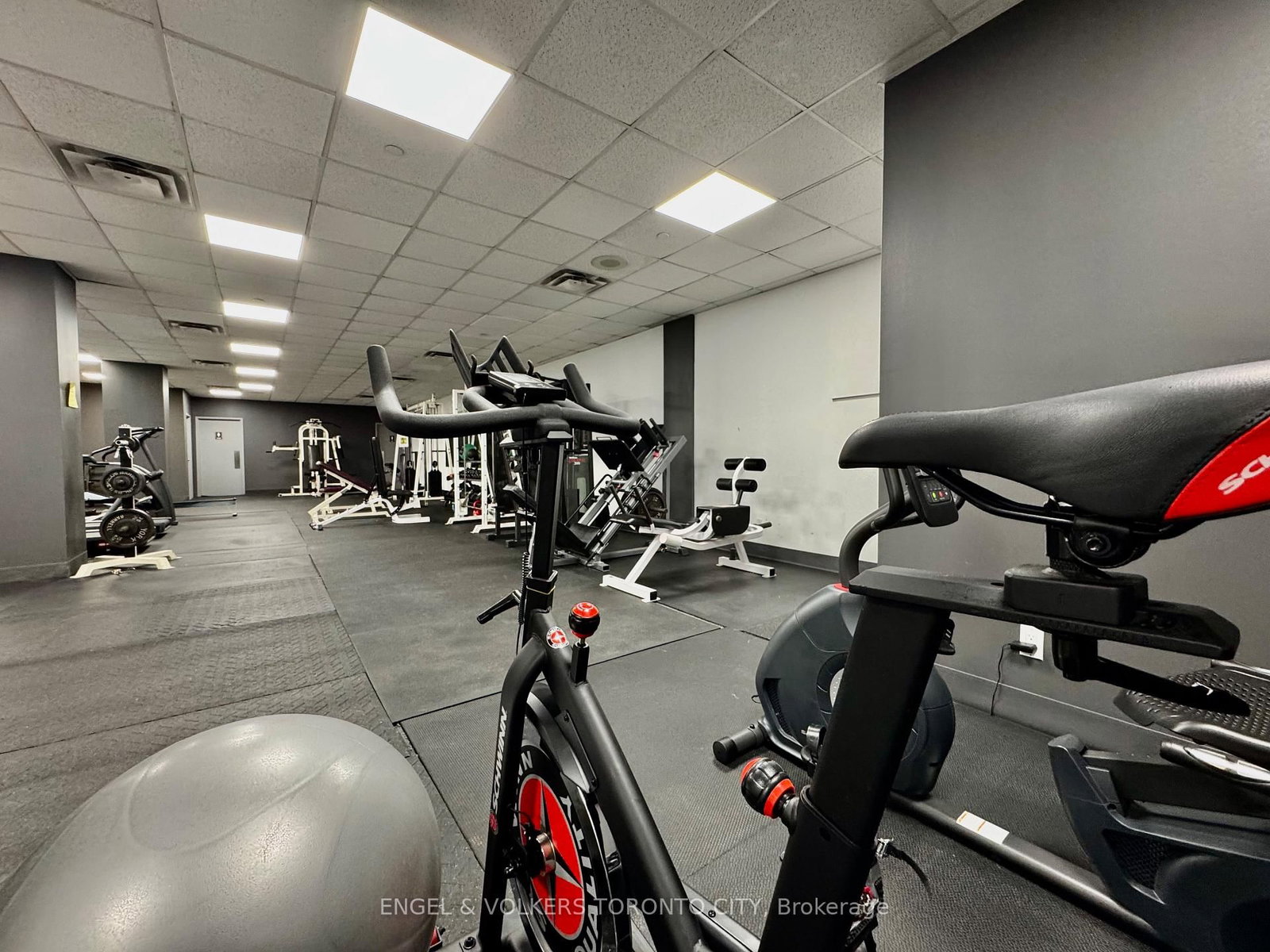 393 King Street W • #706 • Toronto, ON photo 36