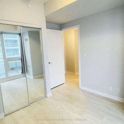 Unit 1007 — 2221 Yonge Street — photo 5
