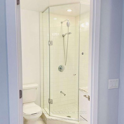 Unit 1007 — 2221 Yonge Street — more photos