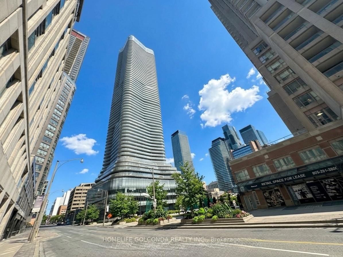 11 W Wellesley Street • #4006 • Toronto, ON photo 2