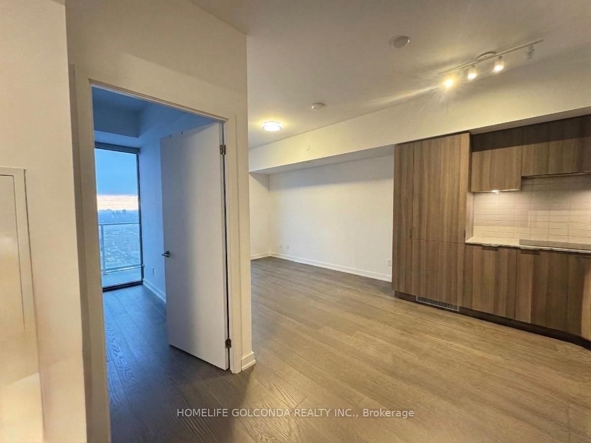 11 W Wellesley Street • #4006 • Toronto, ON photo 7
