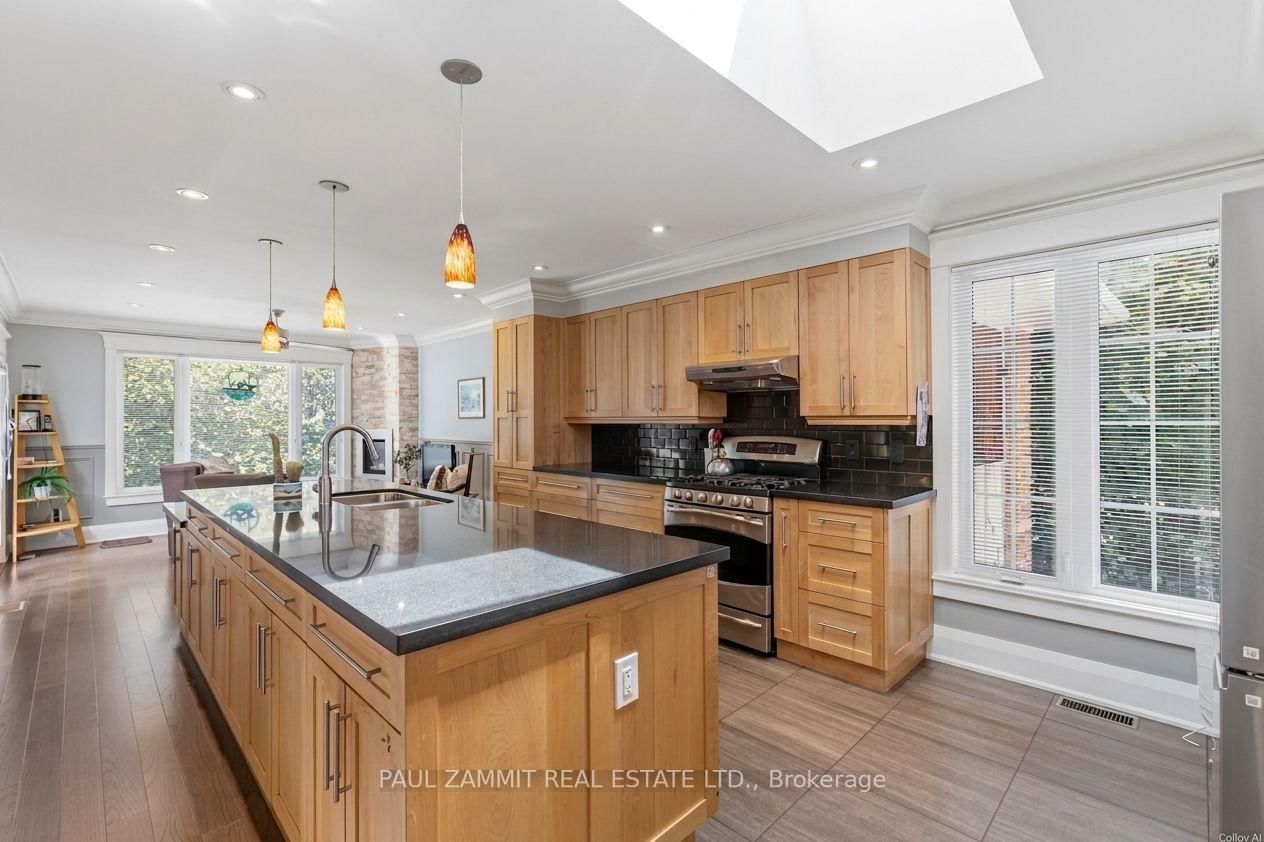 29 Heathview Avenue • Toronto, ON photo 7