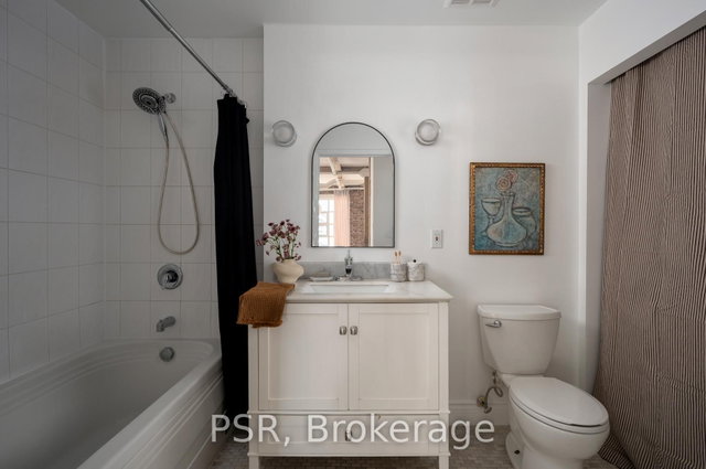 407 - 90 Sherbourne Street