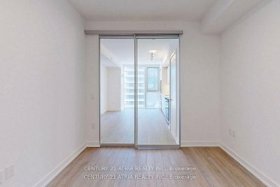 Unit 1005 — 357 King Street W — photo 6