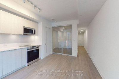 Unit 1005 — 357 King Street W — more photos