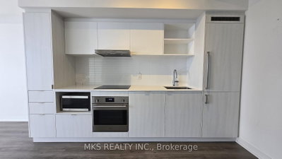 Unit 4506 — 138 Downes Street — photo 5