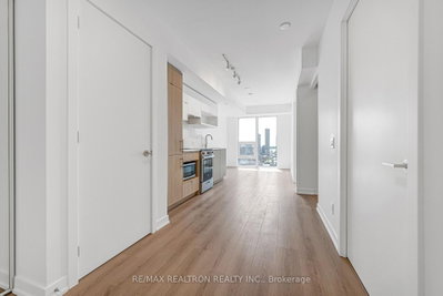 Unit 2508 — 100 Queens Street E — photo 6