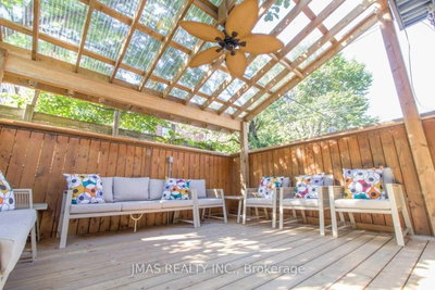 268 Manning Avenue — photo 4