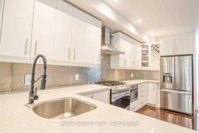 268 Manning Avenue — photo 6