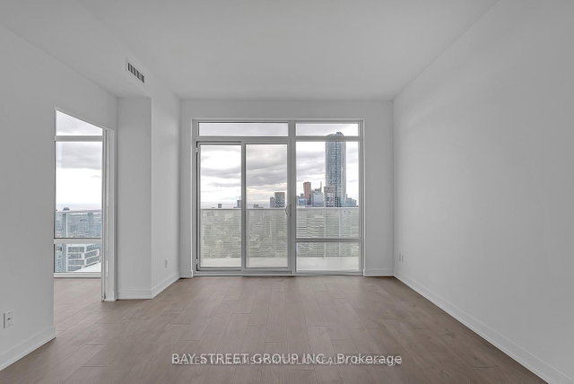 3209 - 501 Yonge Street