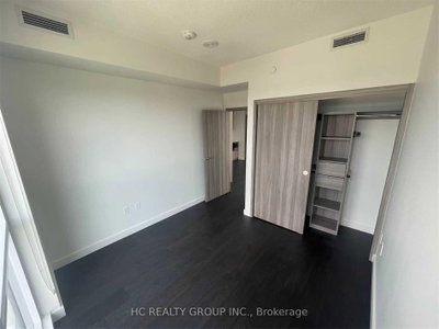 Unit 1809 — 95 Mcmahon Drive — photo 4