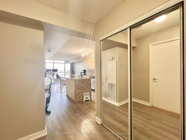 710 - 29 Singer Court
