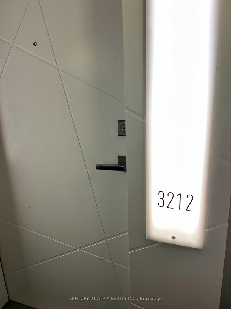 Unit 3212 — 14 York Street, Toronto