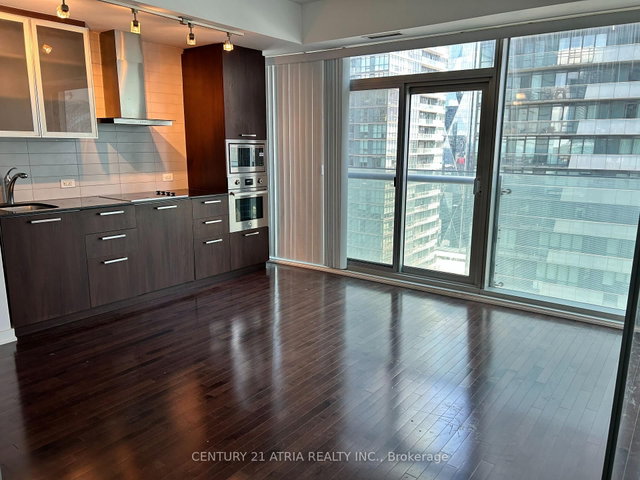 3212 - 14 York Street