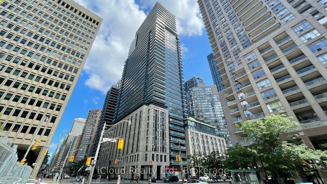 2818 - 955 Bay Street