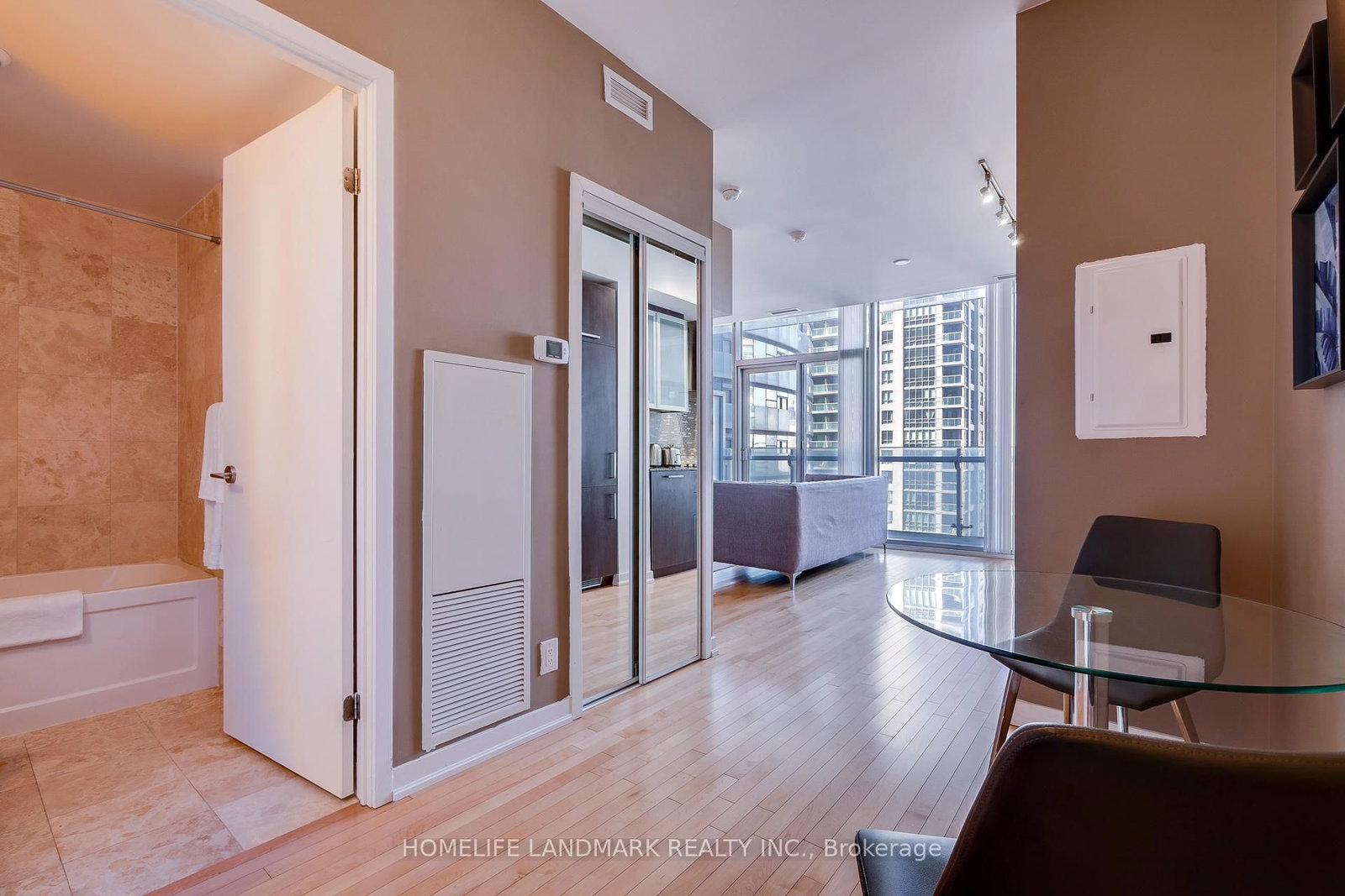 1807-14 York Street, Toronto, ON