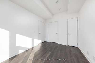 Unit 2503 — 15 Holmes Avenue — photo 6