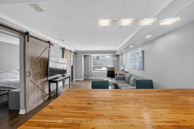 Unit 1704 — 44 Gerrard Street W — more photos