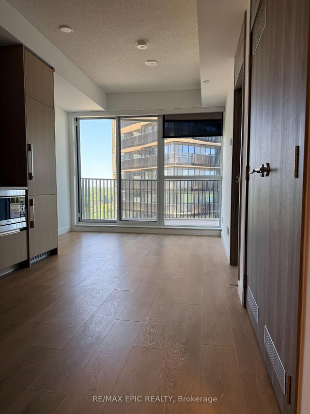 1603 - 68 ESTHER SHINER Boulevard