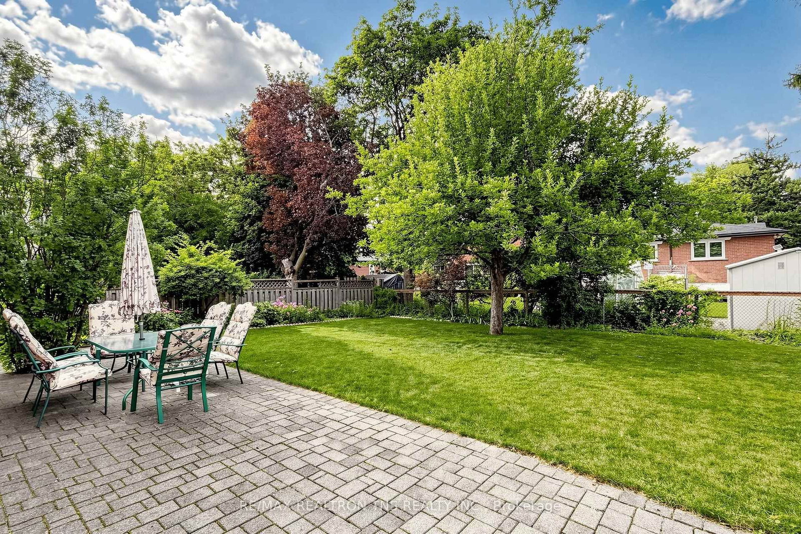 18 Lisburn Crescent • Toronto, ON photo 19