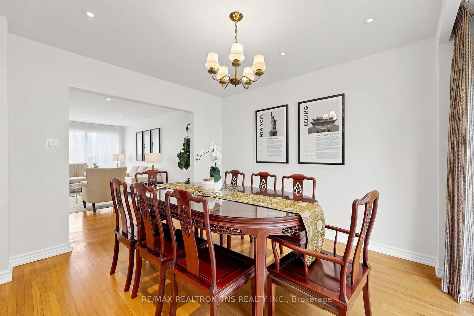 Listing Image 6