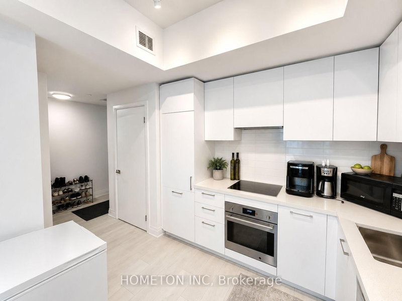 817 - 33 Frederick Todd Way