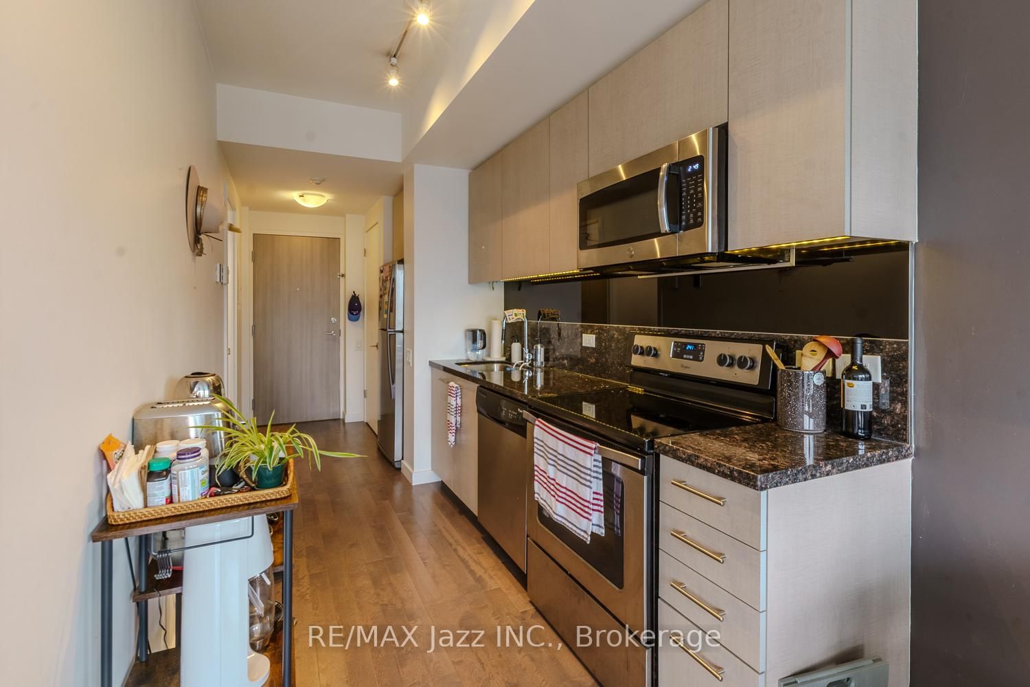 70 Distillery Lane • #1409 • Toronto, ON photo 4