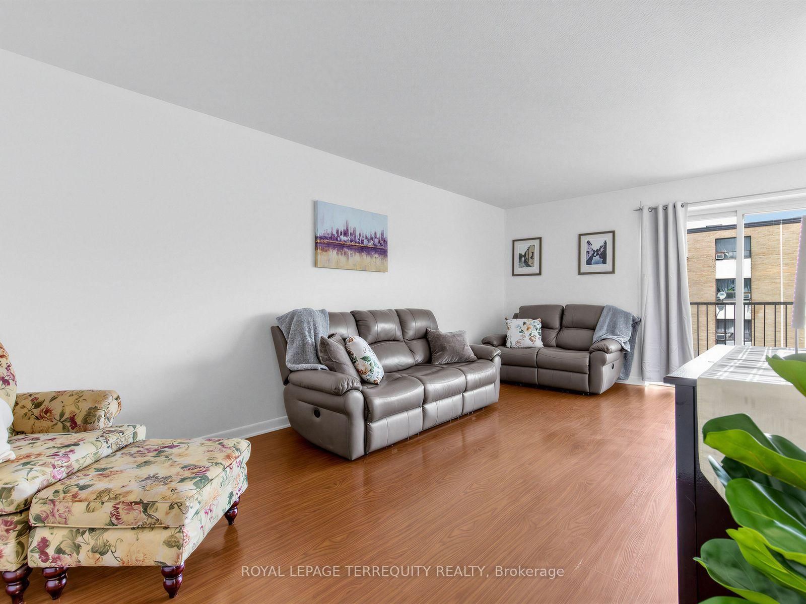 Condo for sale at 404-8 Kingsbridge Court, Toronto, Ontario, M2R 1L5 - Westminster-Branson - MLS: C13603166