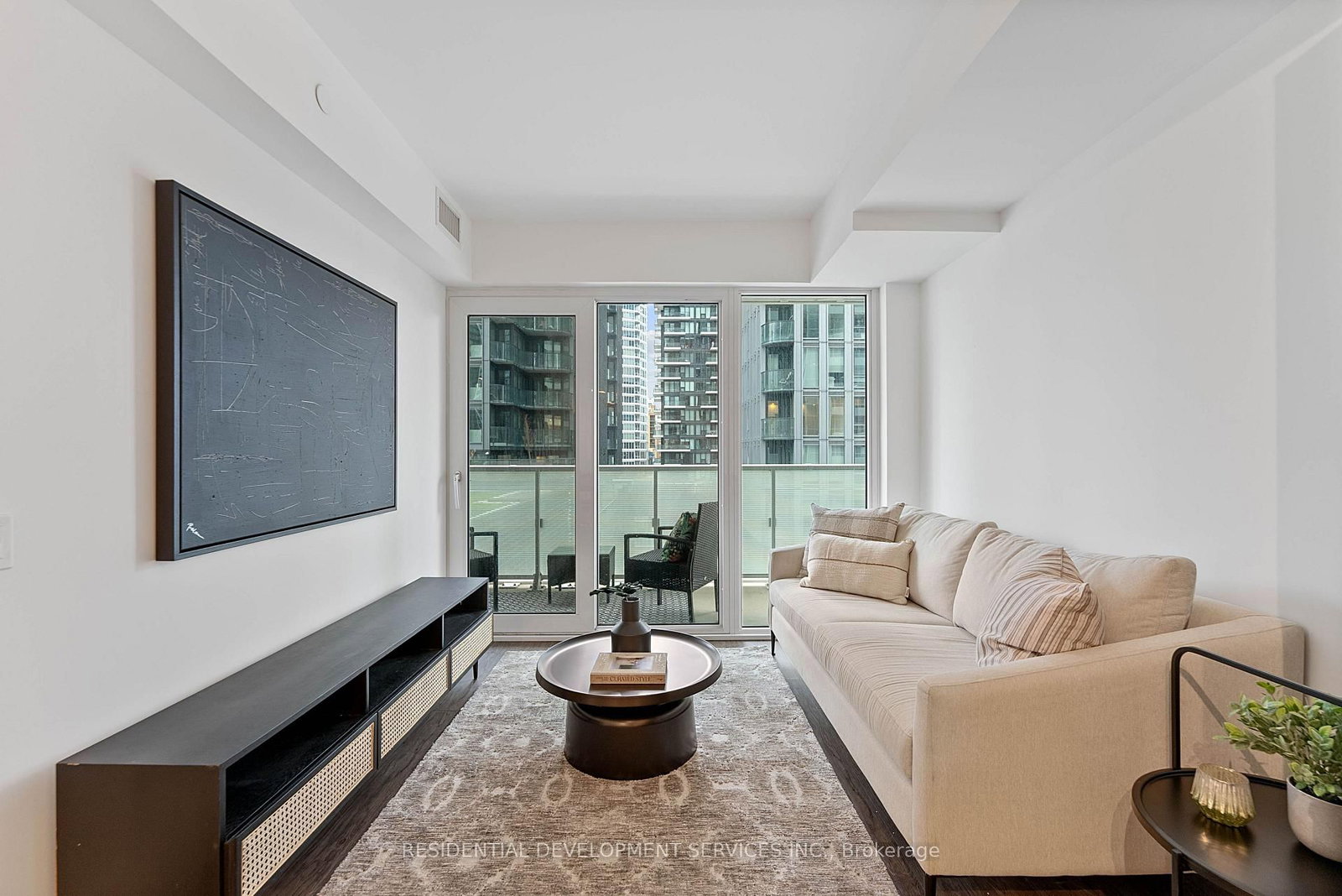 88 Queen Street • #815 • Toronto, ON photo 11