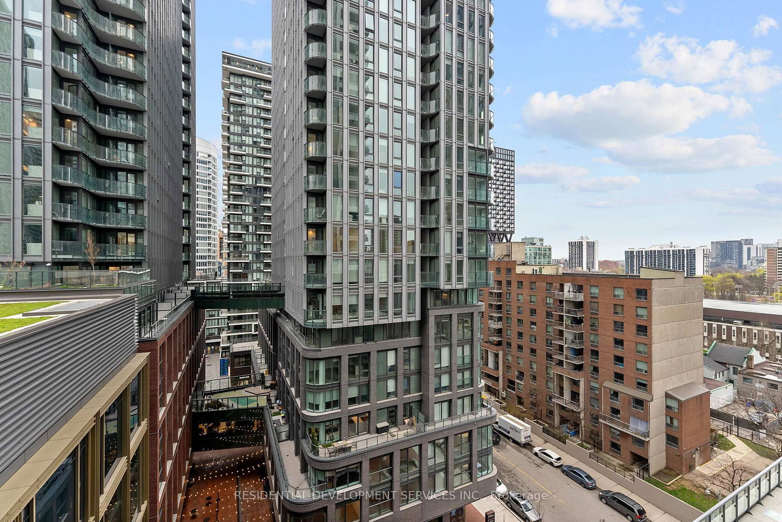 88 Queen Street • #815 • Toronto, ON photo 27