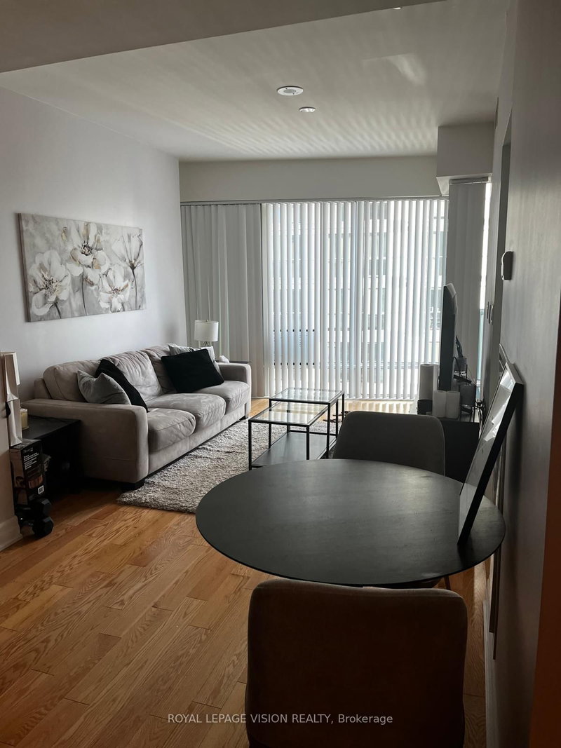 2701 - 8 The Esplanade Avenue