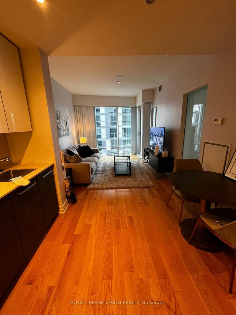 2701 - 8 The Esplanade Avenue