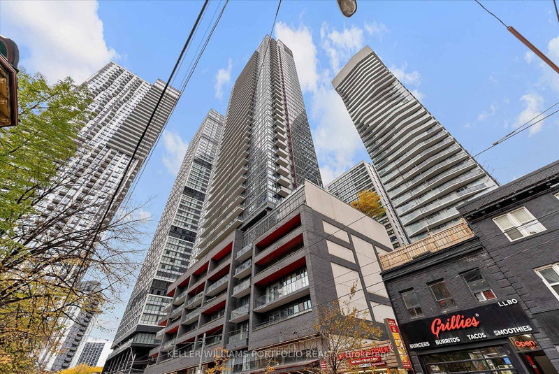 1005 - 159 Dundas Street E