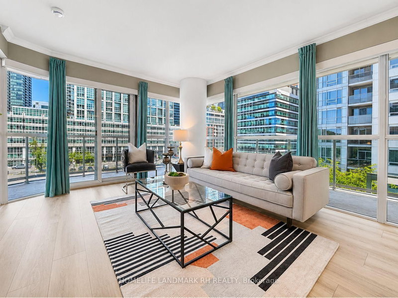 318 - 352 Front Street W
