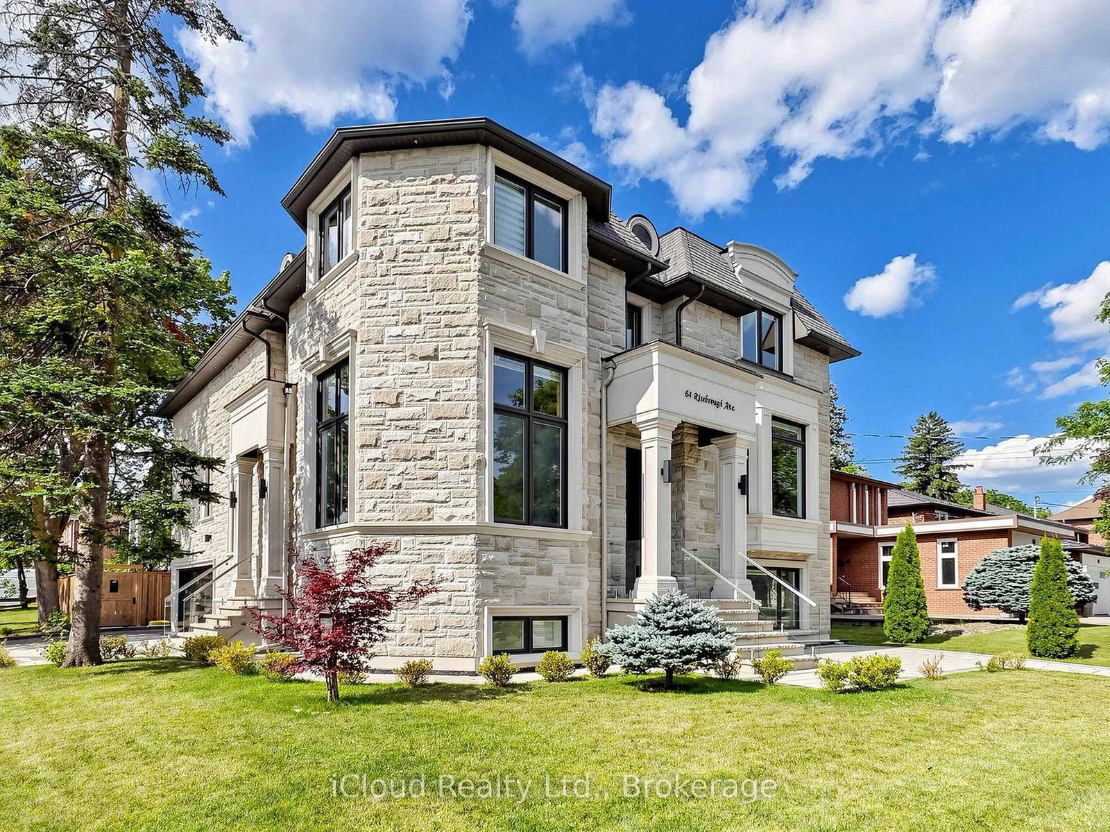 64 Risebrough Avenue • Toronto, ON photo 4