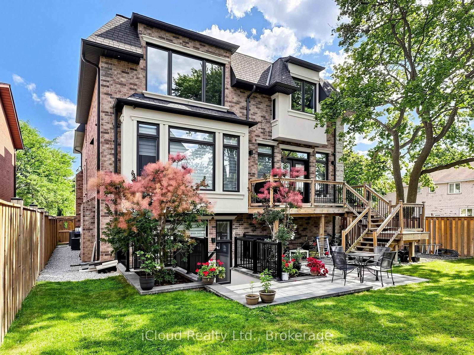 64 Risebrough Avenue • Toronto, ON photo 49