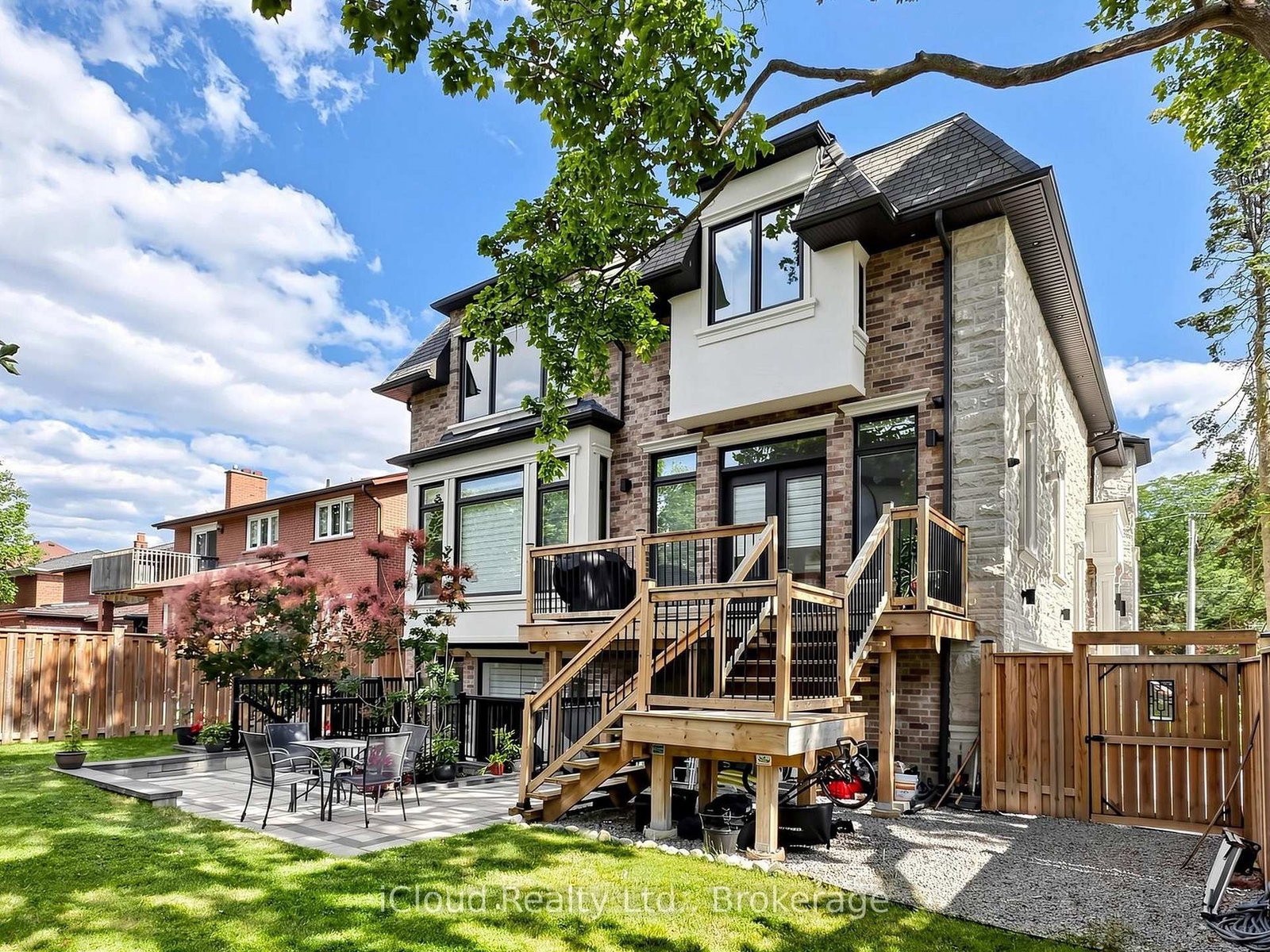 64 Risebrough Avenue • Toronto, ON photo 50