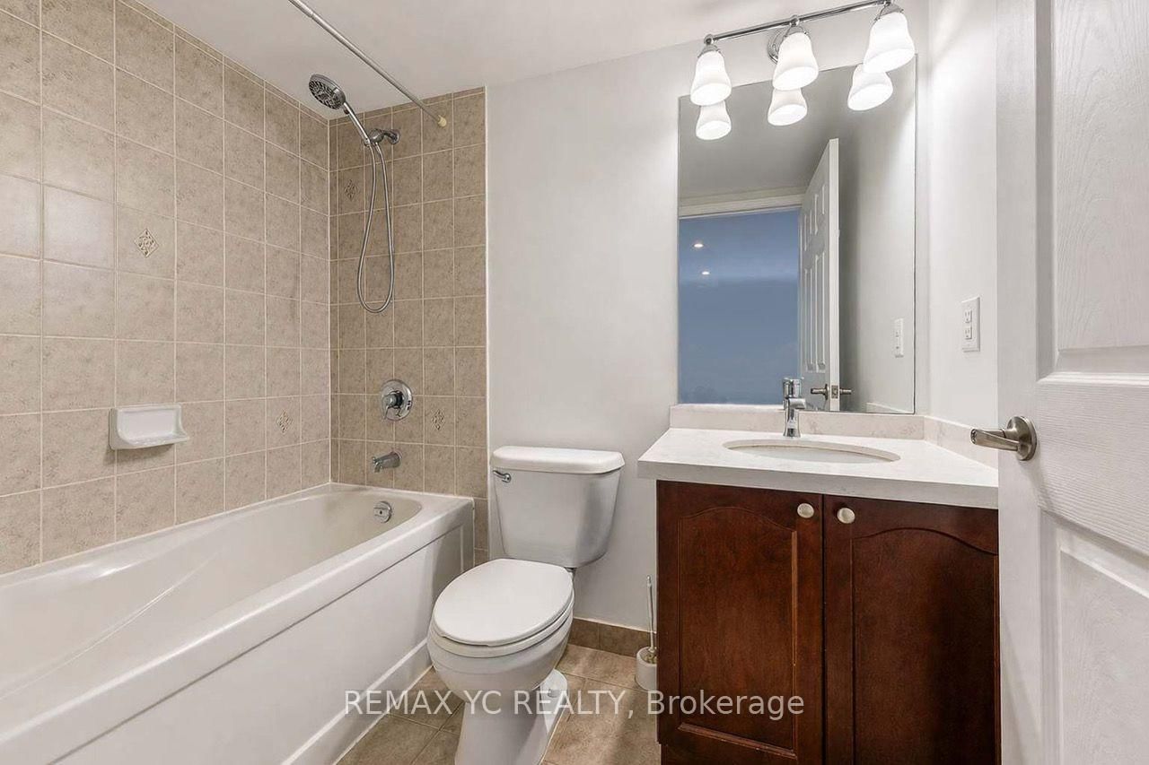 35 Hollywood Avenue • #216 • Toronto, ON photo 8
