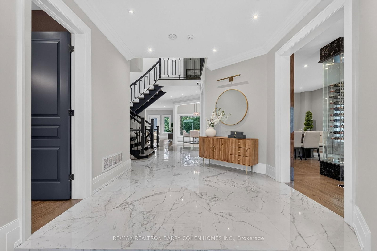 33 Munro Boulevard • Toronto, ON photo 4