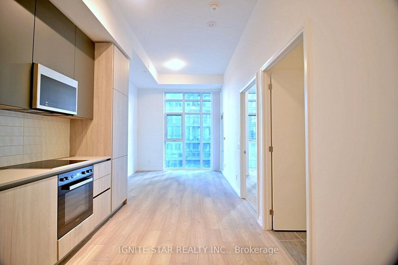 home for lease on 1119-400 King Street W